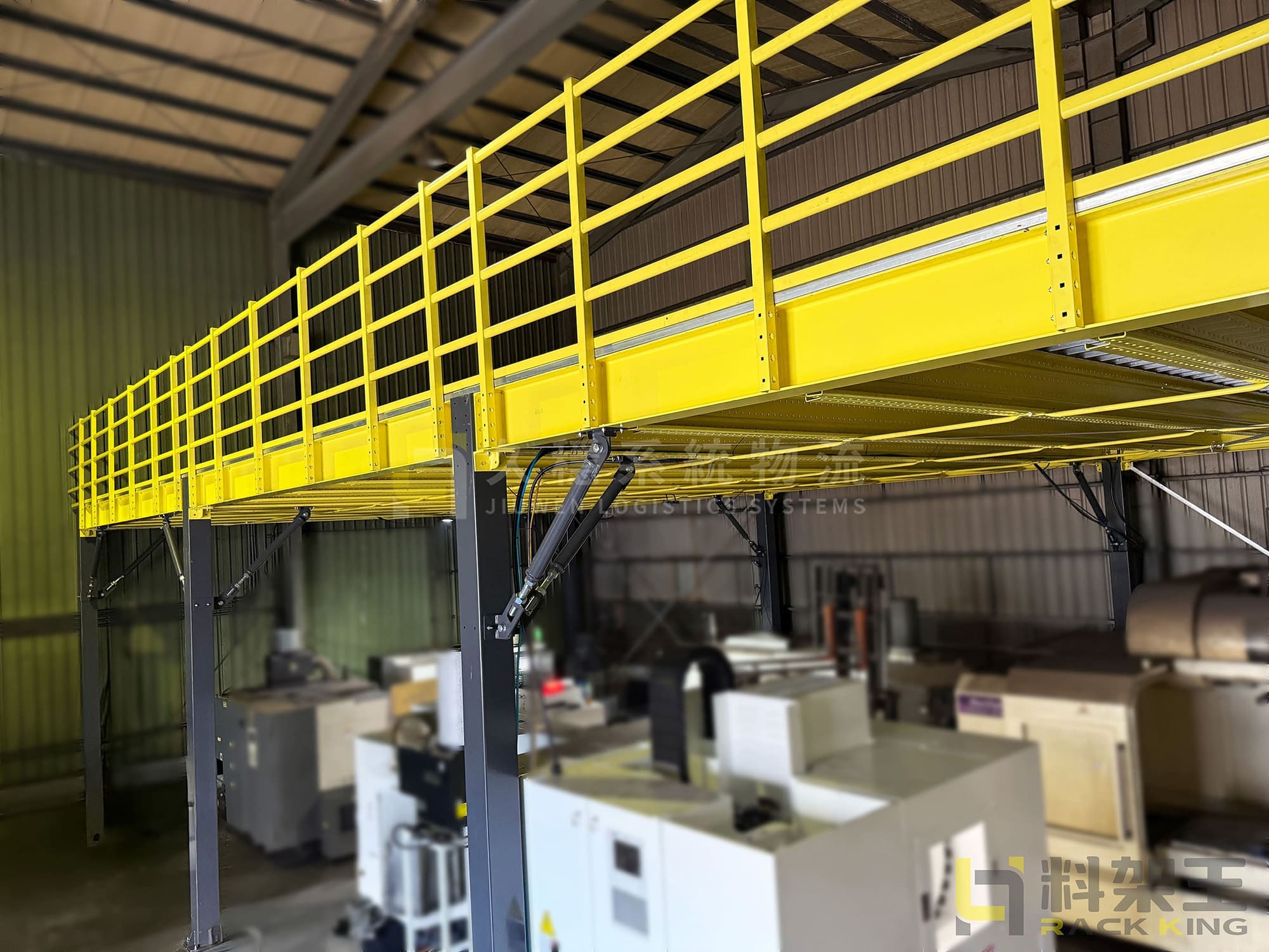 91 新北 閣樓式平台 服飾品批發業3