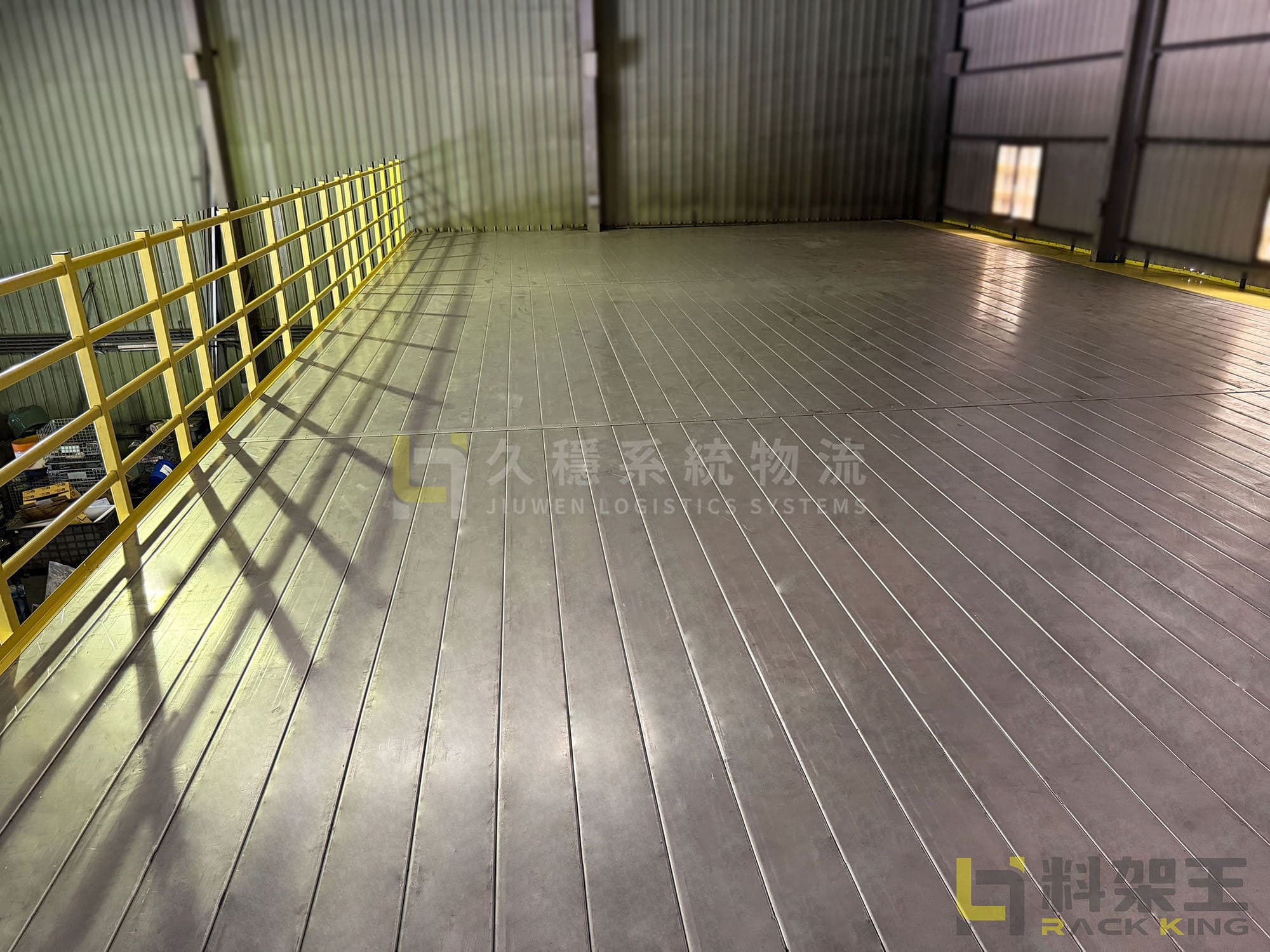 91 新北 閣樓式平台 服飾品批發業5